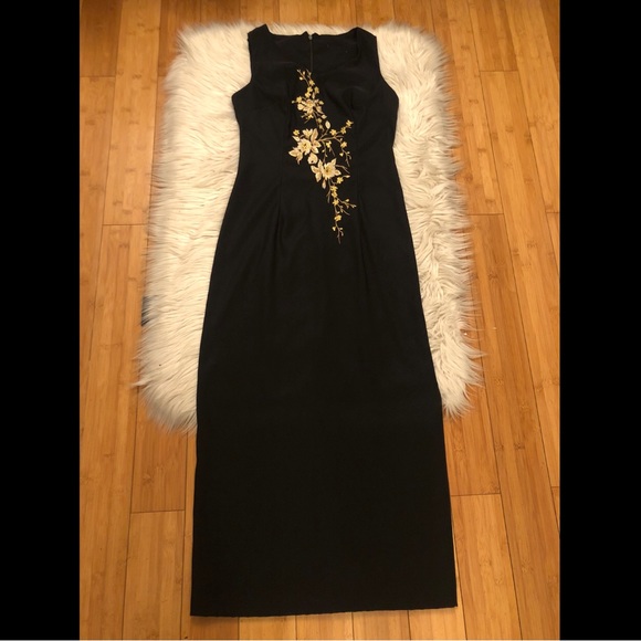 Dresses & Skirts - Golden Embroidered Floral Sleeveless Bodycon Midi Black Women Dress size S